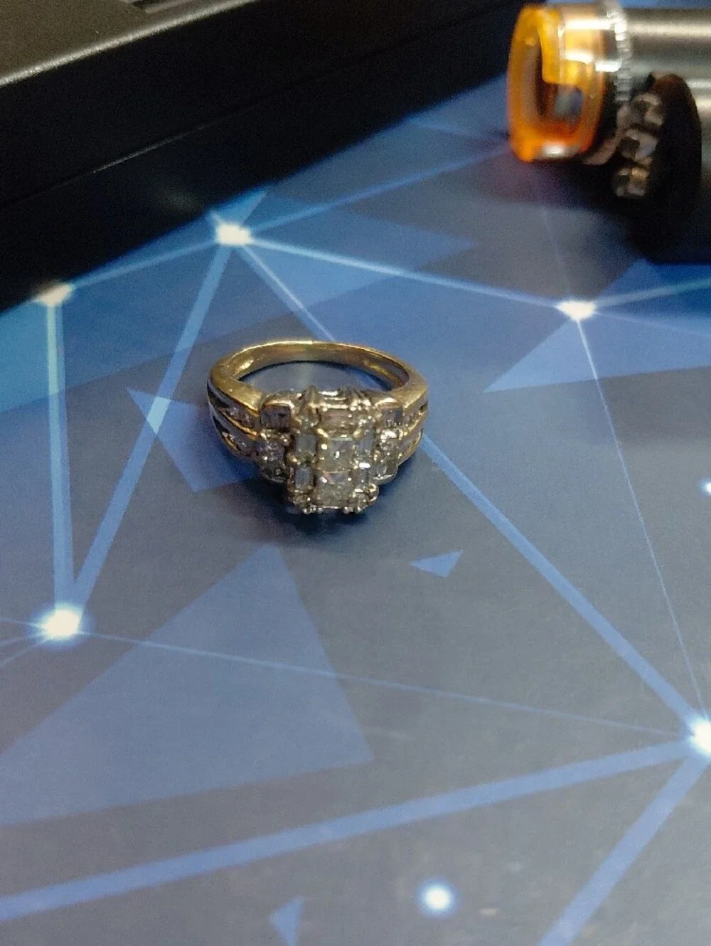 14k Gold Cluster Real Diamond Ring - Sparkling 14k Gold Sz 5 1/2